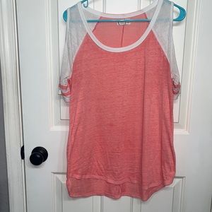 Maurice’s 24/7 open sleeve tee.